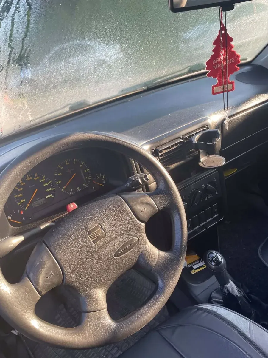Seat Ibiza 1999 photo 2