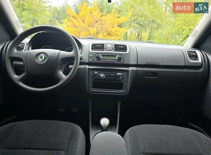 Skoda Roomster 2008 photo 2