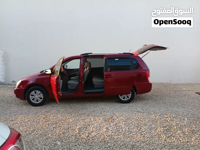 Kia Sedona 2012 photo 4
