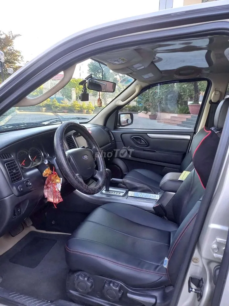 Ford Escape 2011 photo 4