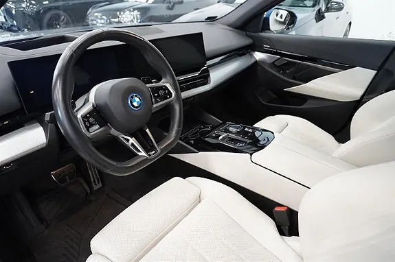 BMW 530E 2025 photo 3