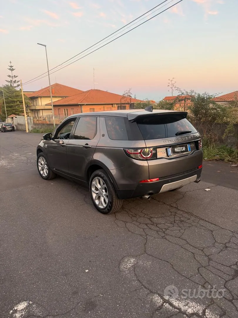 Land Rover Discovery Sport 2017 photo 4
