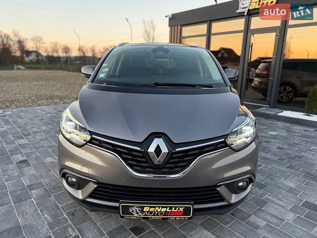 Renault Grand Scenic 2018 photo 3