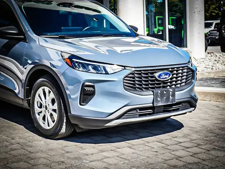 Ford Escape 2024 photo 3