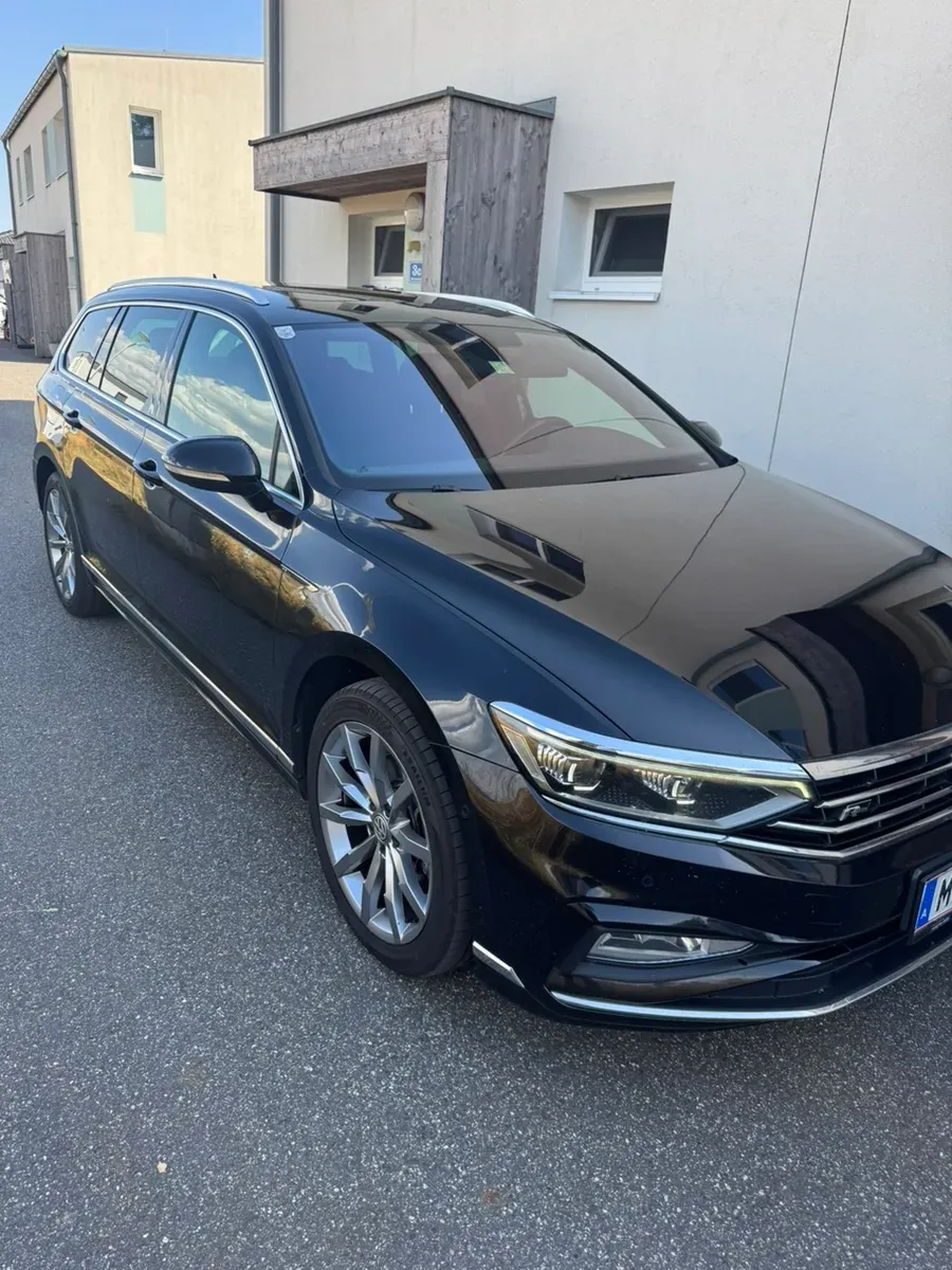 Volkswagen Passat 2019 photo 2