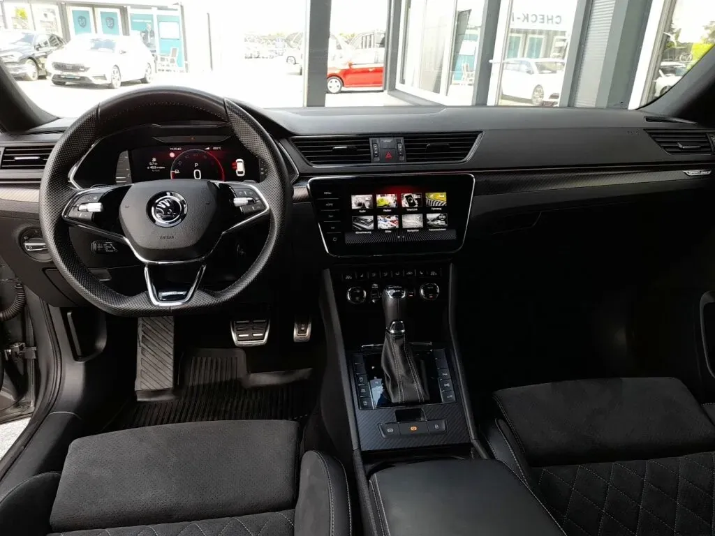 Skoda Superb 2023 photo 3