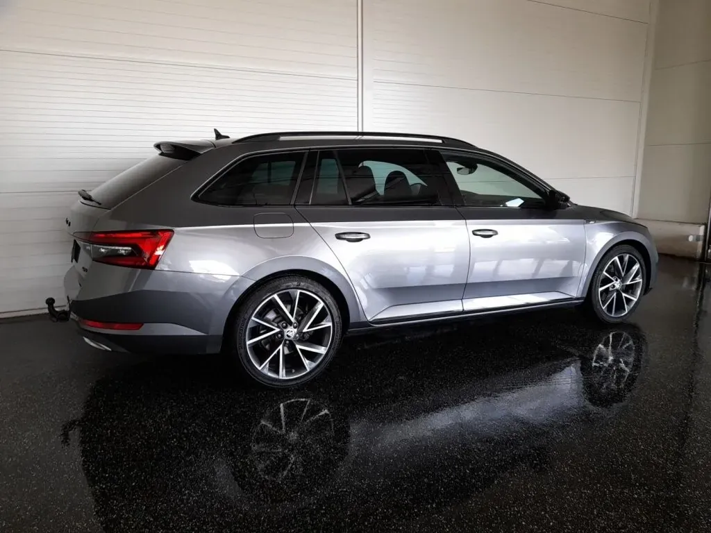 Skoda Superb 2023 photo 2