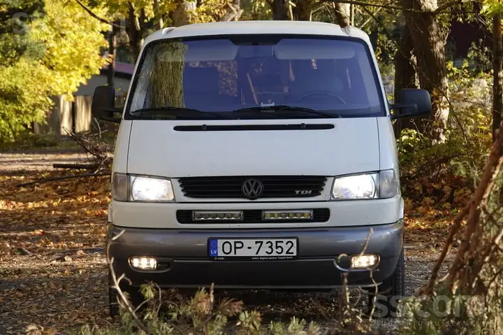Volkswagen Multivan 1997 photo 2