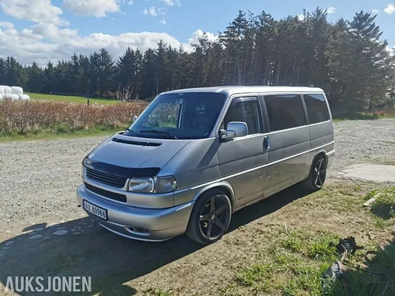 Volkswagen Caravelle