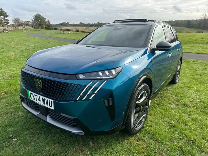 Peugeot E-5008 2024 photo 2