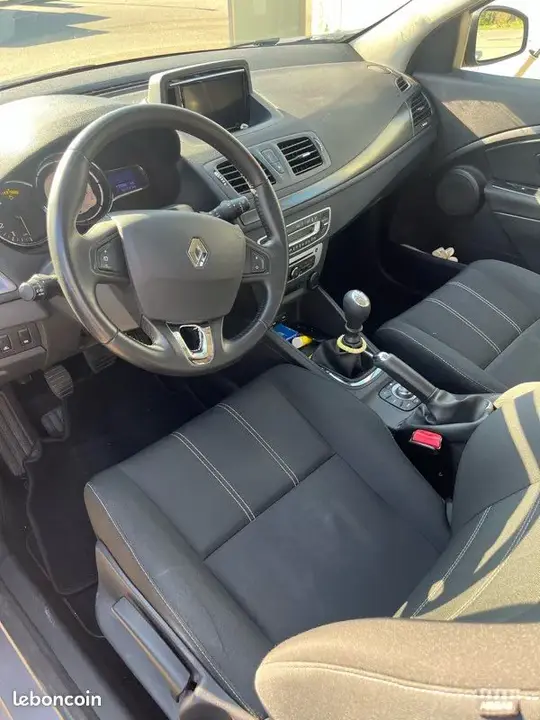 Renault Megane 2014 photo 2
