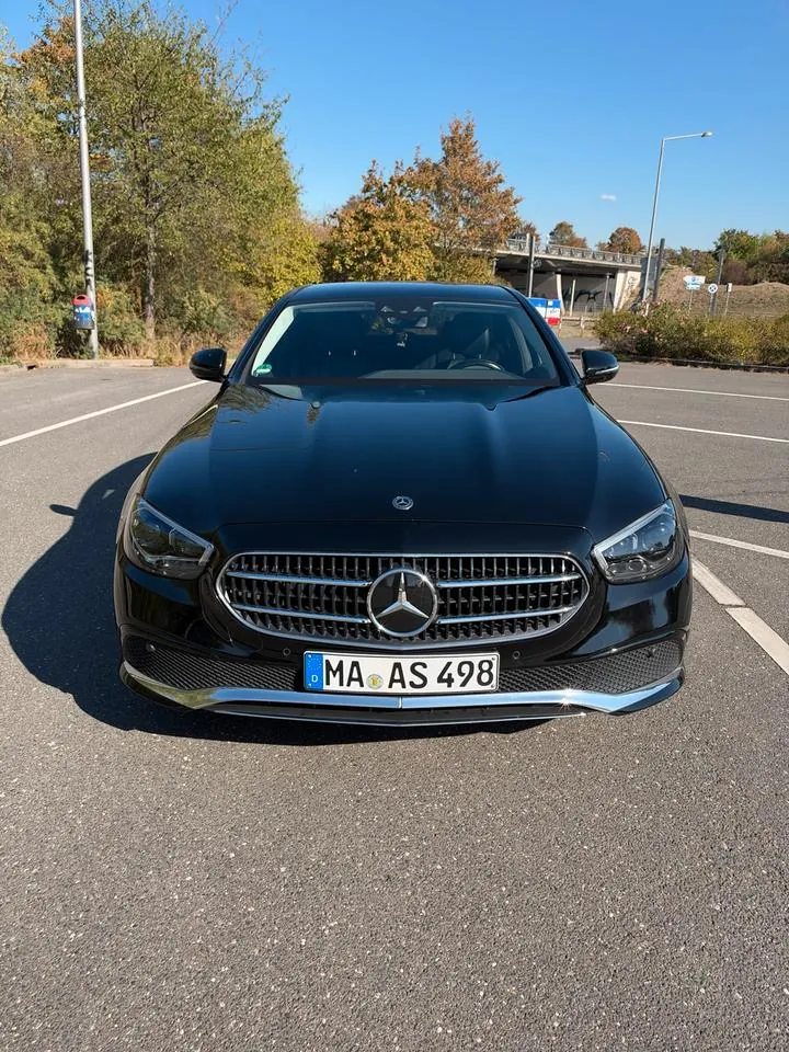 Mercedes-Benz E220D