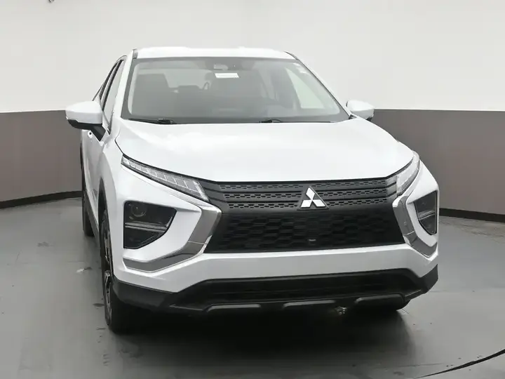 Mitsubishi Eclipse Cross 2023 photo 2