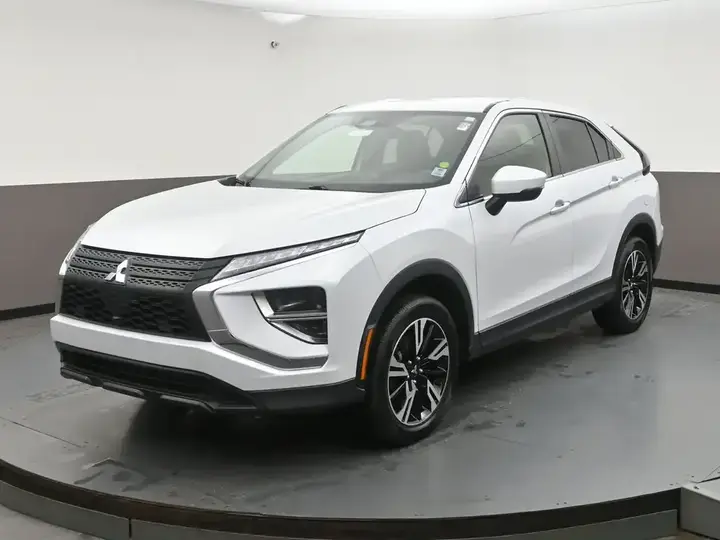 Mitsubishi Eclipse Cross 2023 photo 3