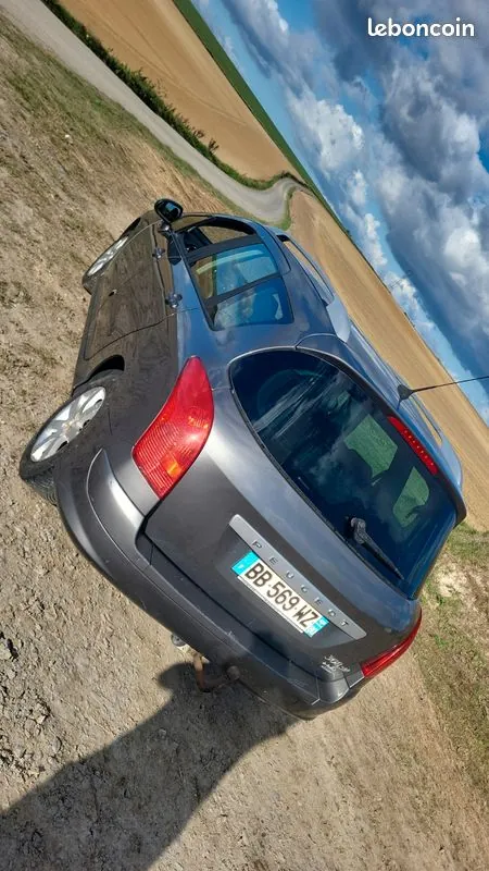 Peugeot 308 2008 photo 2