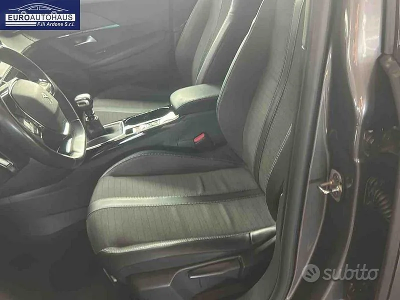 Peugeot 2008 2021 photo 3