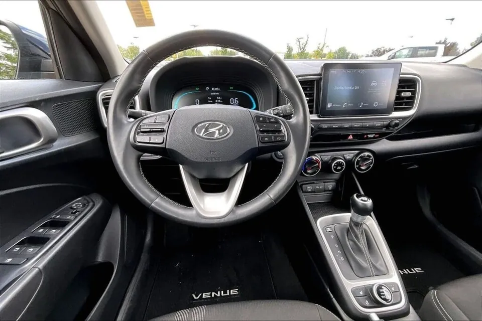 Hyundai Venue 2025 photo 5