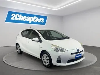 Toyota Aqua 2013 photo 4