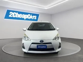 Toyota Aqua 2013 photo 3