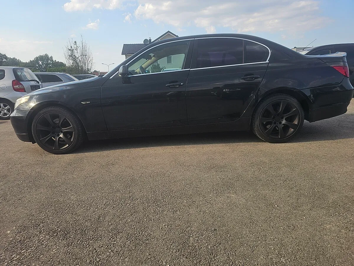 BMW 5 Series 2005 photo 3