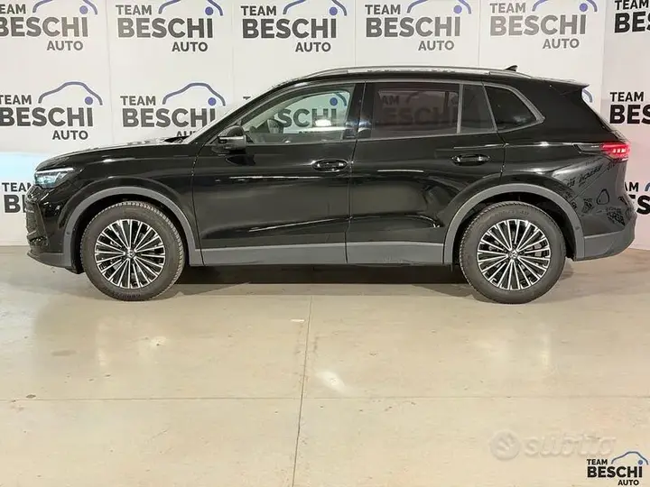Volkswagen Tiguan 2025 photo 3
