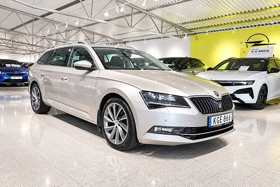 Skoda Superb 2018 photo 3