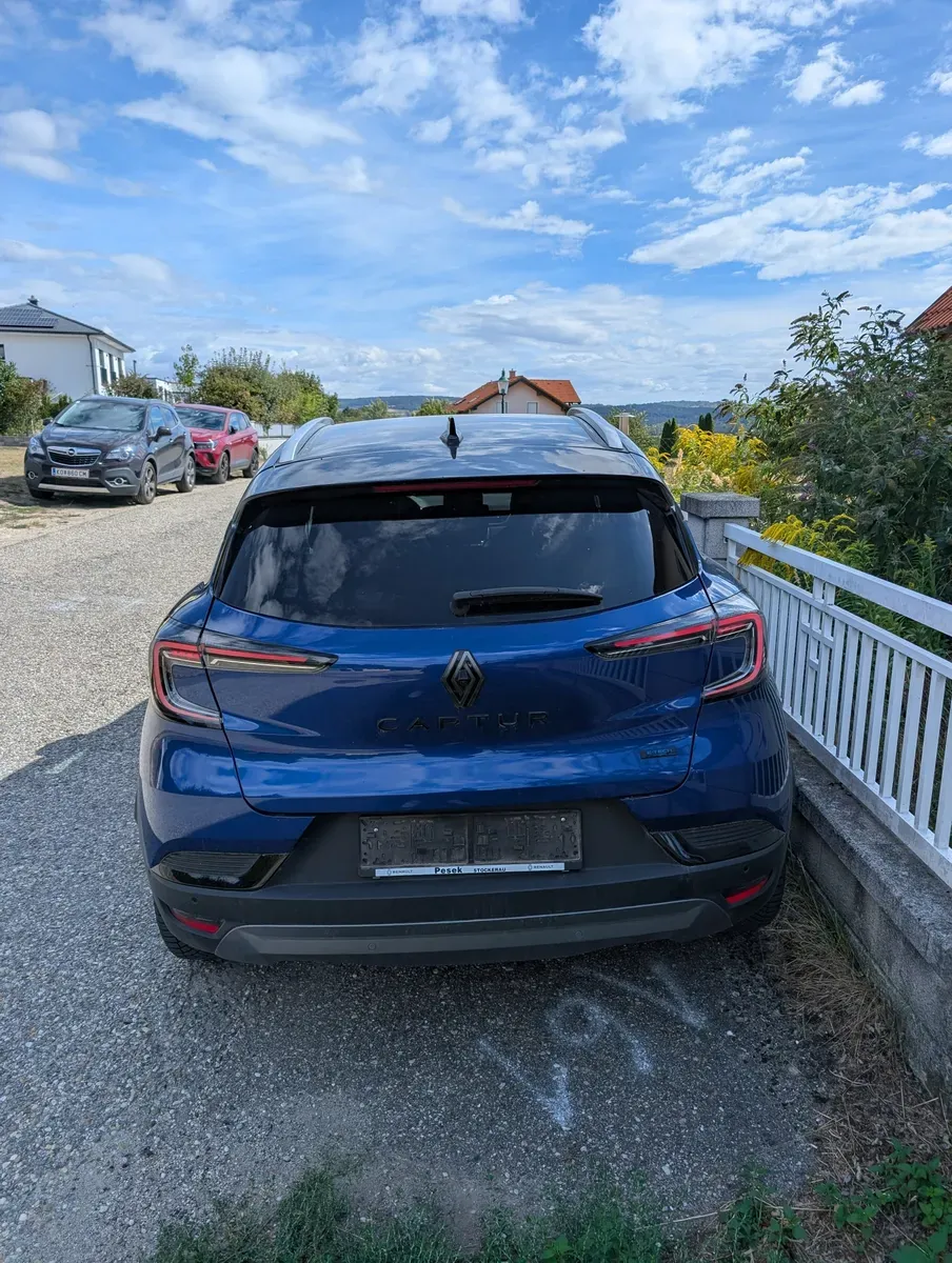 Renault Captur 2024 photo 3