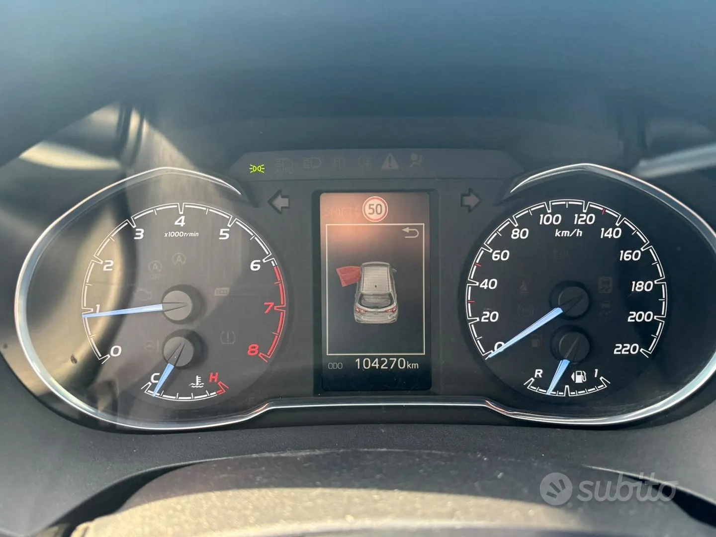 Toyota Yaris 2017 photo 4