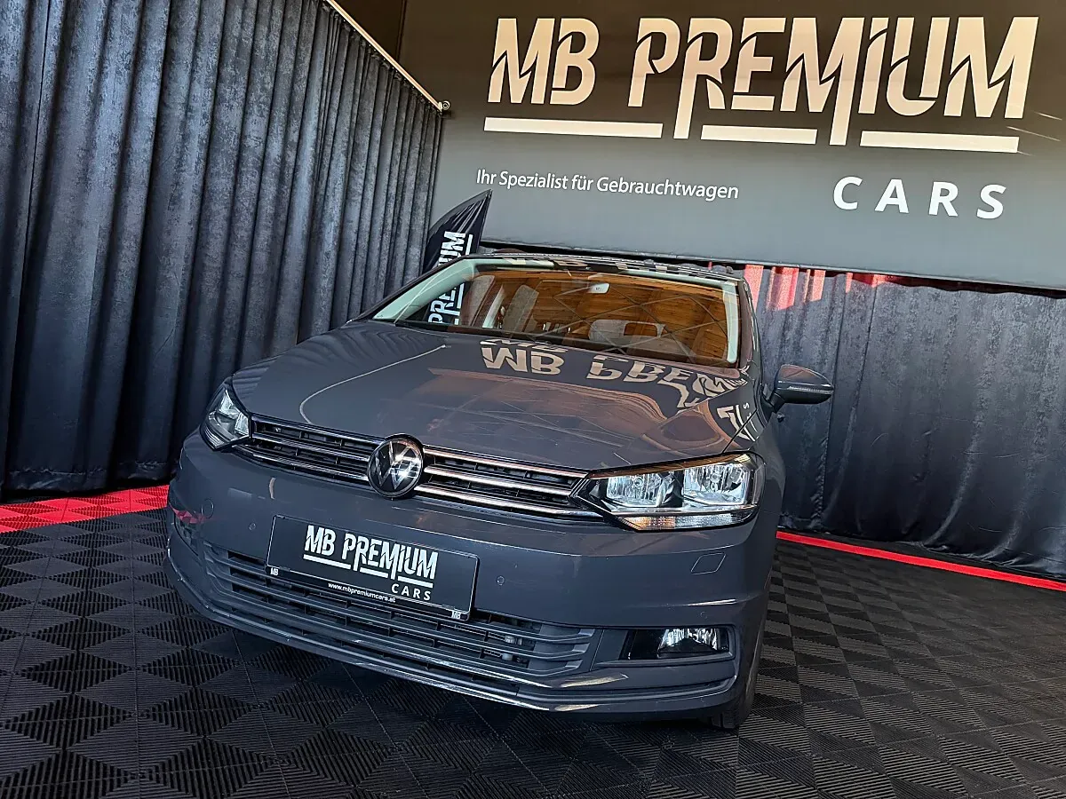 Volkswagen Touran 2023 photo 3