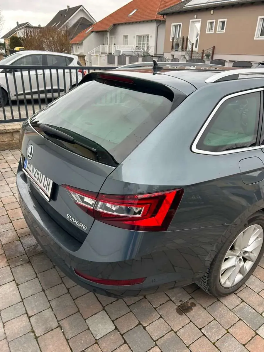 Skoda Superb 2018 photo 3