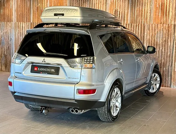 Mitsubishi Outlander 2012 photo 4