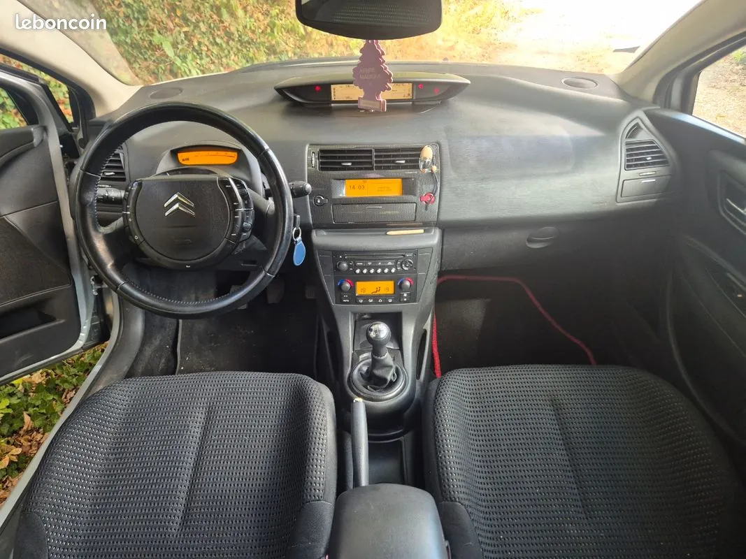 Citroen C4 2006 photo 3