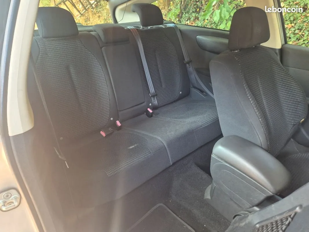 Citroen C4 2006 photo 5