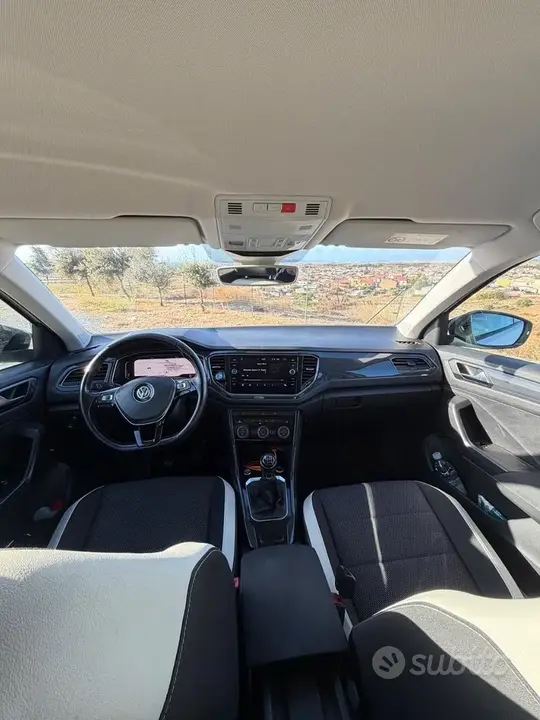 Volkswagen T-Roc 2019 photo 5