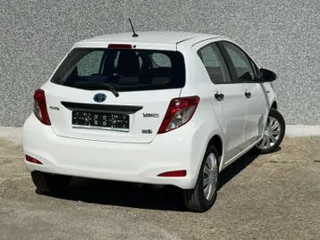Toyota Yaris 2013 photo 3