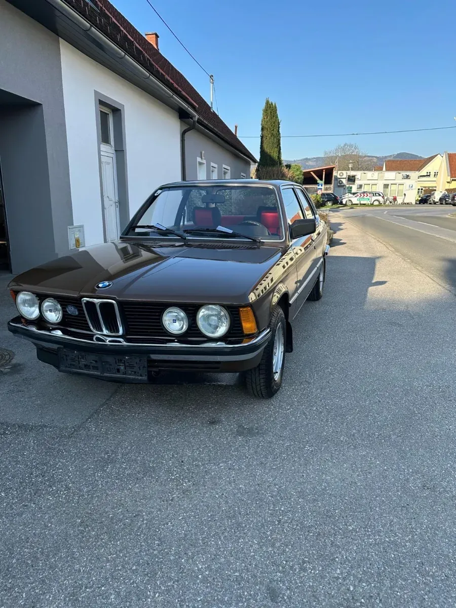 BMW 3 Series 1980 photo 2