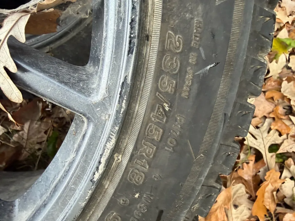 Tesla Model 3 2024 photo 2