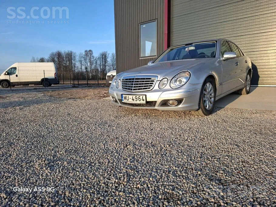 Mercedes-Benz E-Class 2008 photo 3