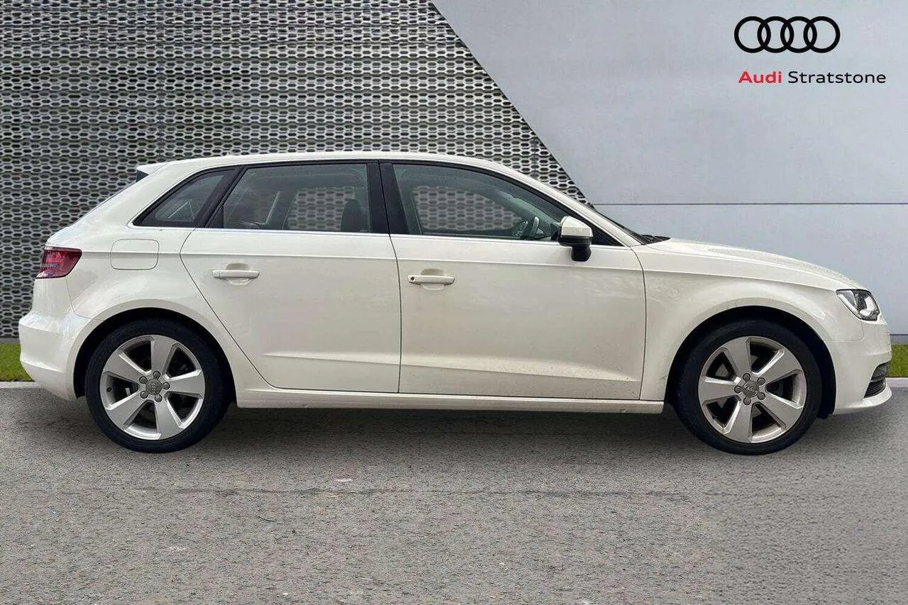 Audi A3 2015 photo 4