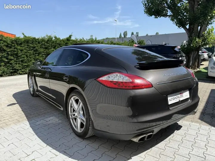 Porsche Panamera 2012 photo 5