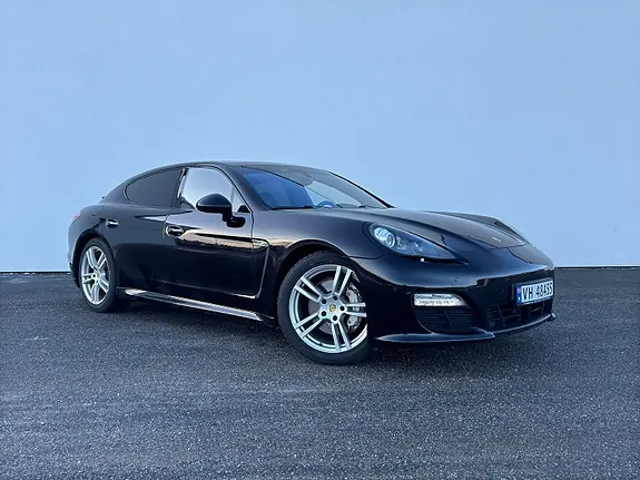Porsche Panamera 2011 photo 3