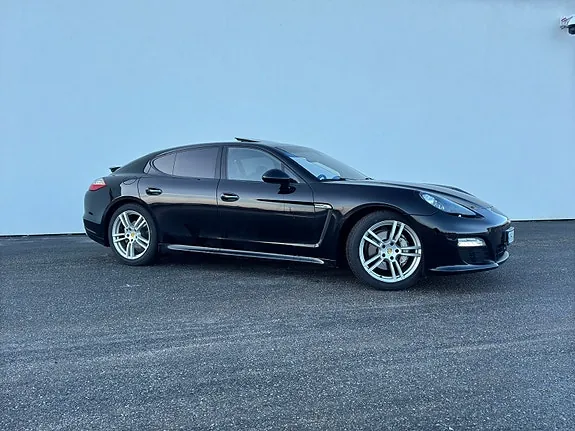 Porsche Panamera 2011 photo 5
