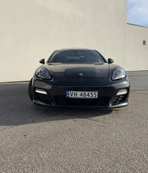 Porsche Panamera 2011 photo 2