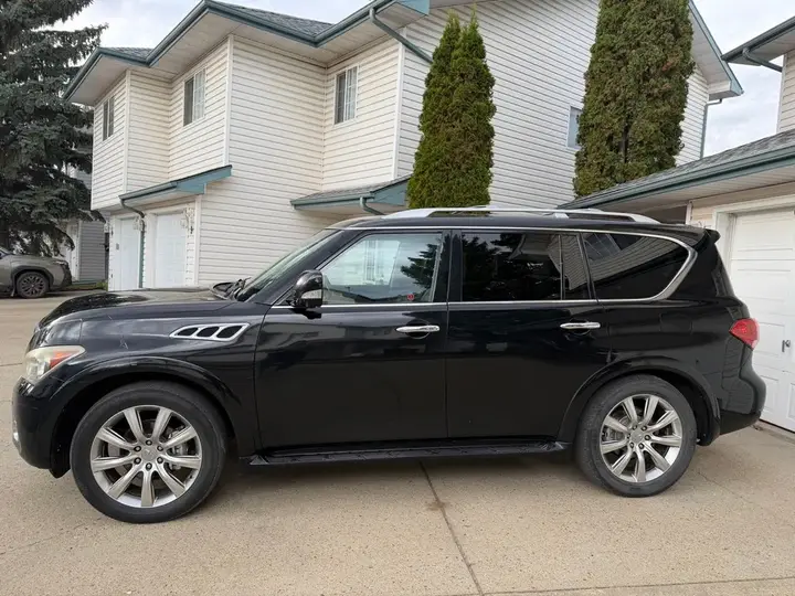 Infiniti Qx56 2012 photo 2