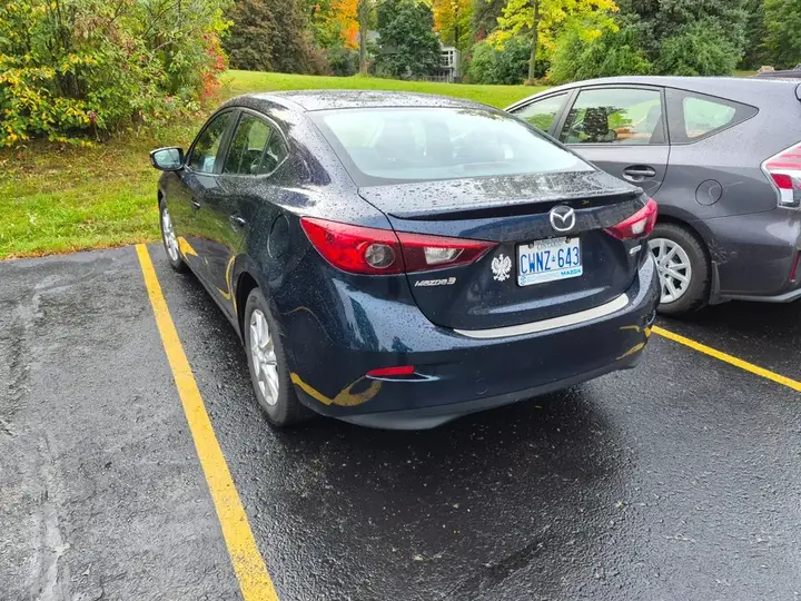 Mazda 3 2014 photo 3