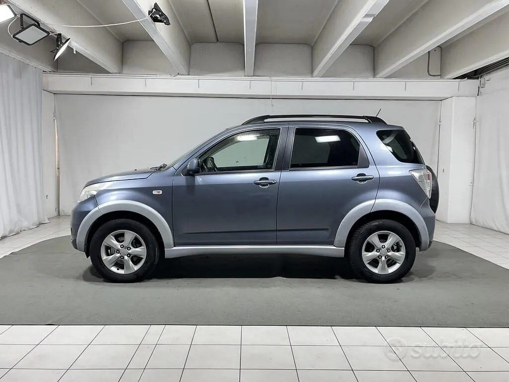 Daihatsu Terios 2010 photo 2
