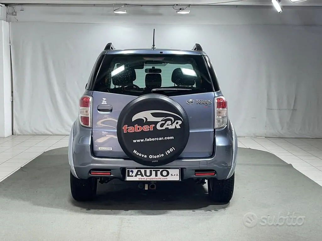 Daihatsu Terios 2010 photo 4