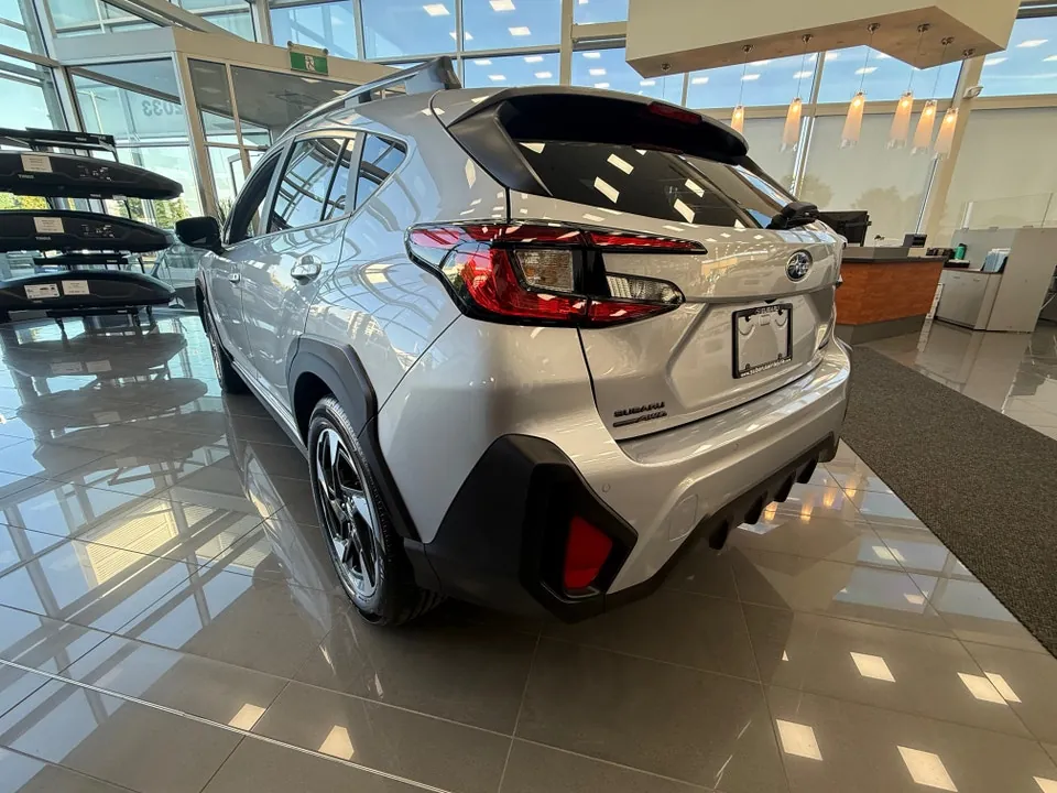 Subaru Crosstrek 2026 photo 2