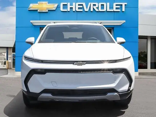 Chevrolet Equinox 2026 photo 2