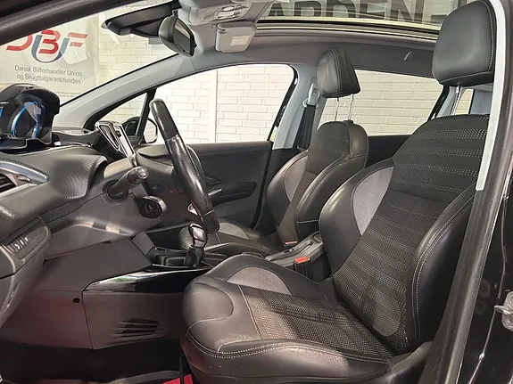 Peugeot 2008 2017 photo 5